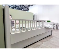 Bobby Bed 120x200 Cm, Incl. Lattenbodem En Lades - Showmodel -Little Dutch || Stokke || Joolz Verkoopwinkel bopita bobby bed 120x200 cm incl lattenbodem en lades showmodel 2