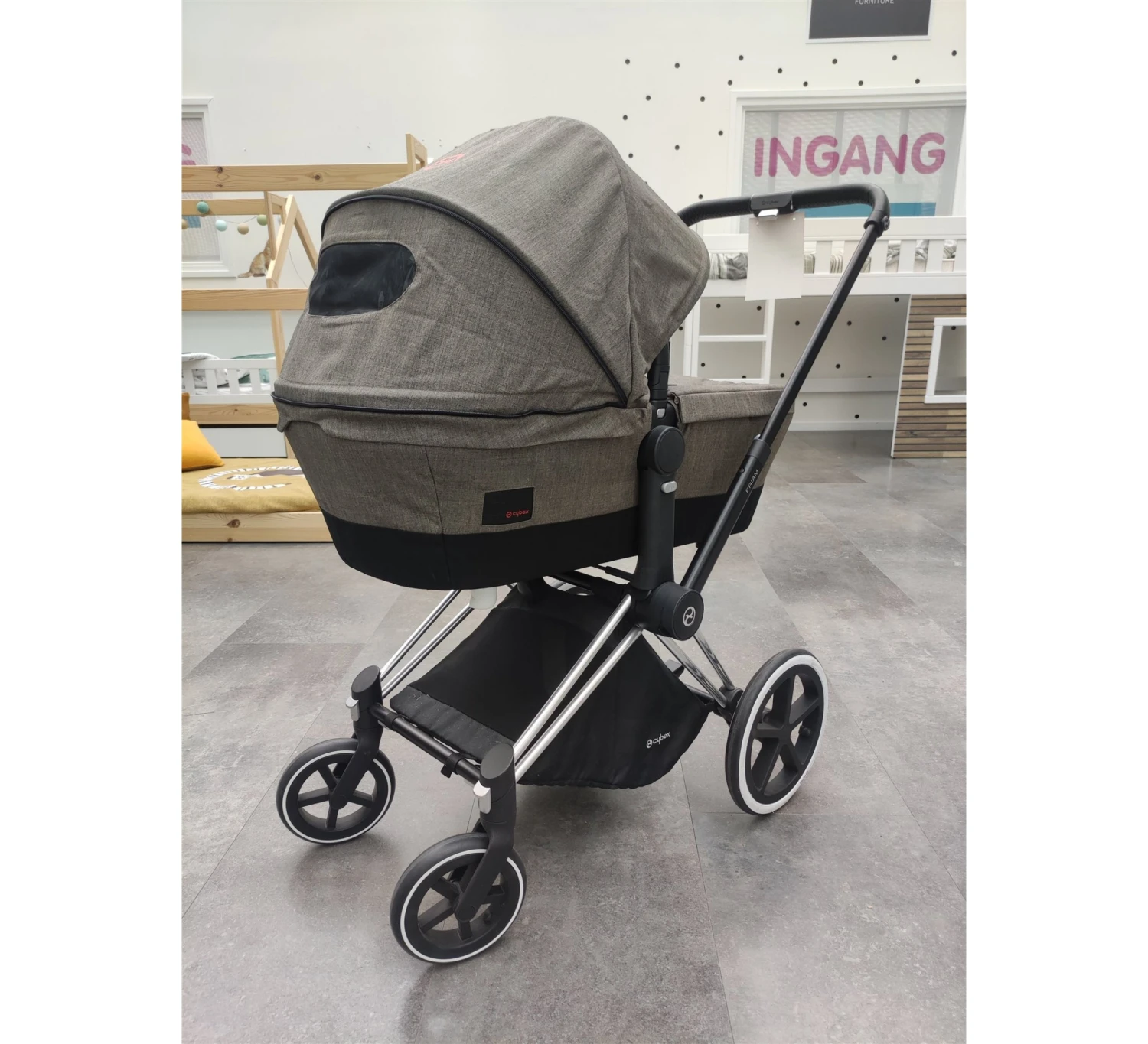 CYBEX Priam 3 Kinderwagen - Showmodel 4 CYBEX Priam 3 Kinderwagen - Showmodel - Afbeelding 2