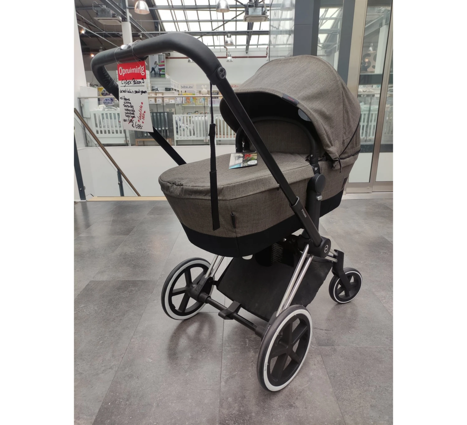 CYBEX Priam 3 Kinderwagen - Showmodel 6 CYBEX Priam 3 Kinderwagen - Showmodel - Afbeelding 4