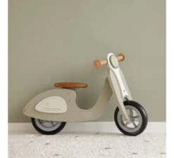 Little Dutch Loopscooter - Olive -Little Dutch || Stokke || Joolz Verkoopwinkel little dutch loopscooter olive 3