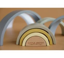 Little Dutch Regenboog Stapelaar - Blue -Little Dutch || Stokke || Joolz Verkoopwinkel little dutch regenboog stapelaar blue 1