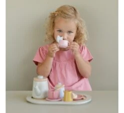 Little Dutch Theeservies Hout -Little Dutch || Stokke || Joolz Verkoopwinkel little dutch theeservies hout 1
